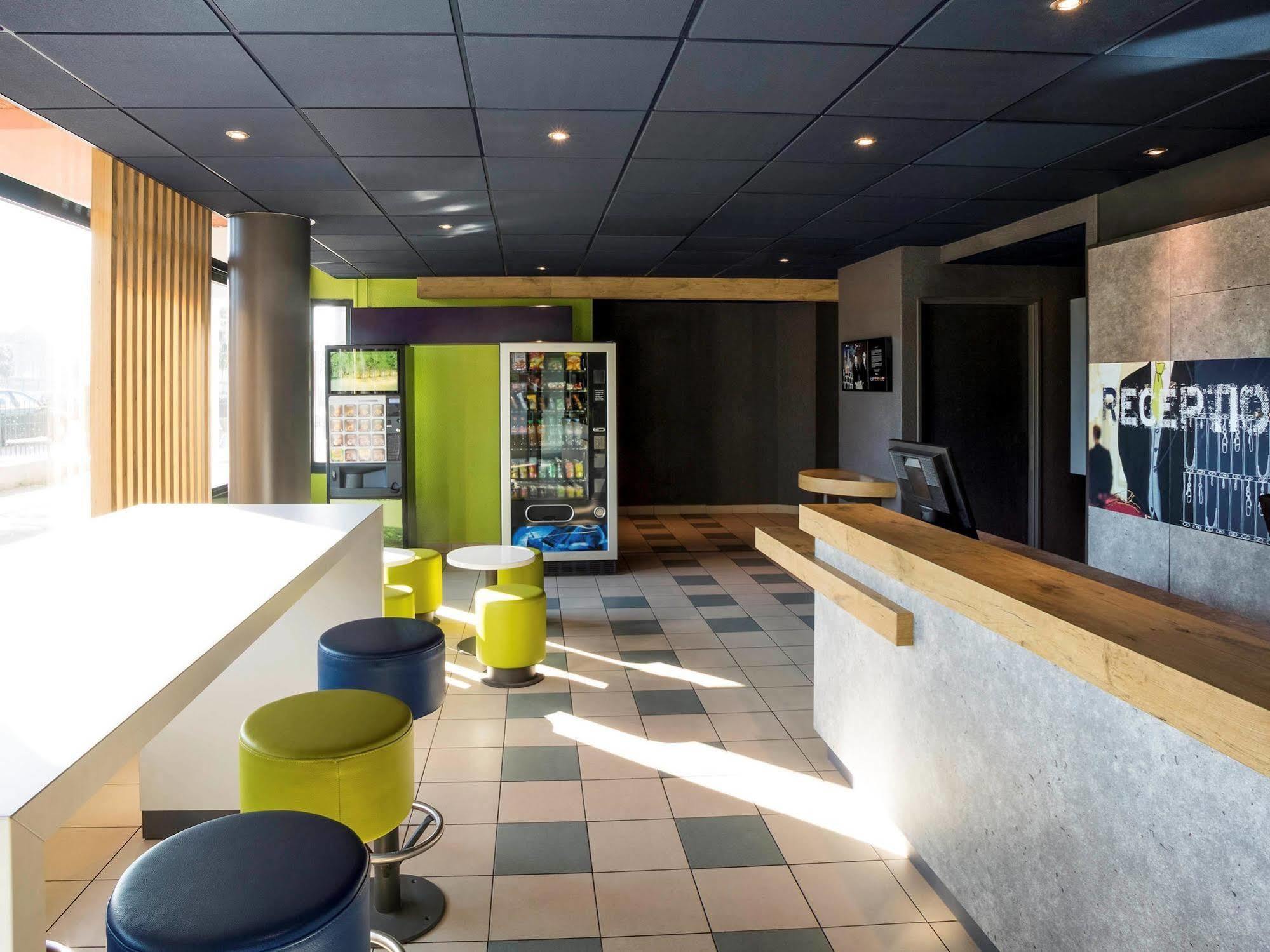 Ibis Budget Orly Chevilly Tram 7 Vitry-sur-Seine Exterior foto