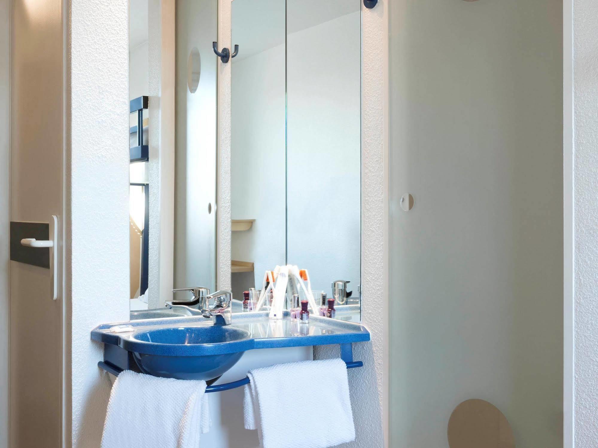 Ibis Budget Orly Chevilly Tram 7 Vitry-sur-Seine Exterior foto